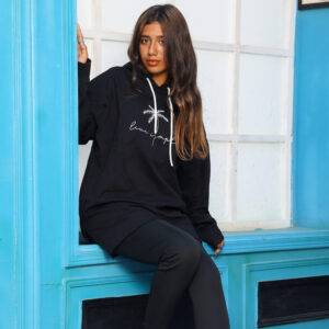 سويتشيرت طويل بكابيتشو اسود