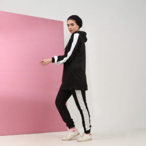 تريننج اسود بخط ابيض جانبي